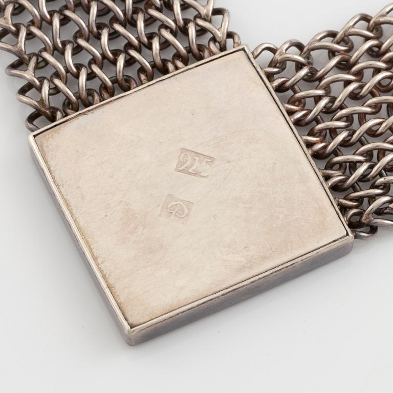 Collier, silver med snäckskal.