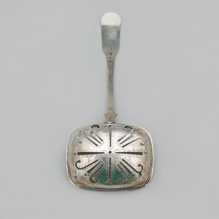 BESTICK, 9 st, silver, bland annat Pehr Zethelius, Stockholm, 1705. Vikt ca 540g.