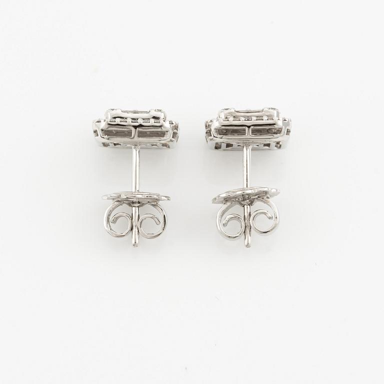 Earrings, 18K white gold with baguette and brilliant cut diamonds.