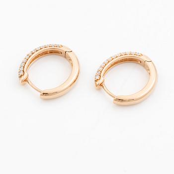 Hoop earrings 18K  gold with brilliant-cut diamonds.