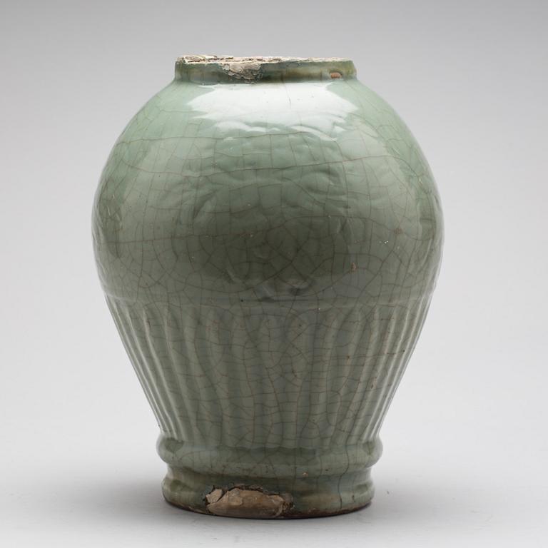 URNA, keramik. Ming (1368-1644).