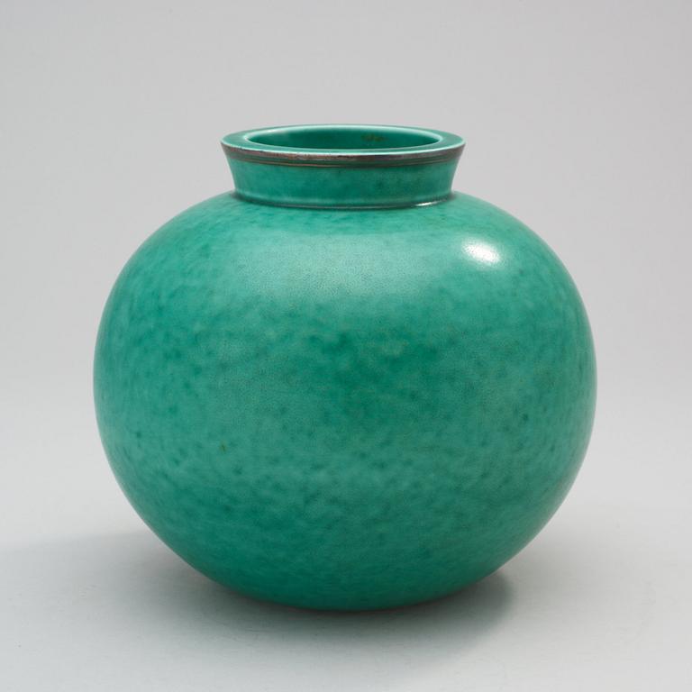 A Wilhelm Kåge 'Argenta' stoneware vase, Gustavsberg.