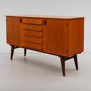 SIDEBOARD, 1900-talets mitt.