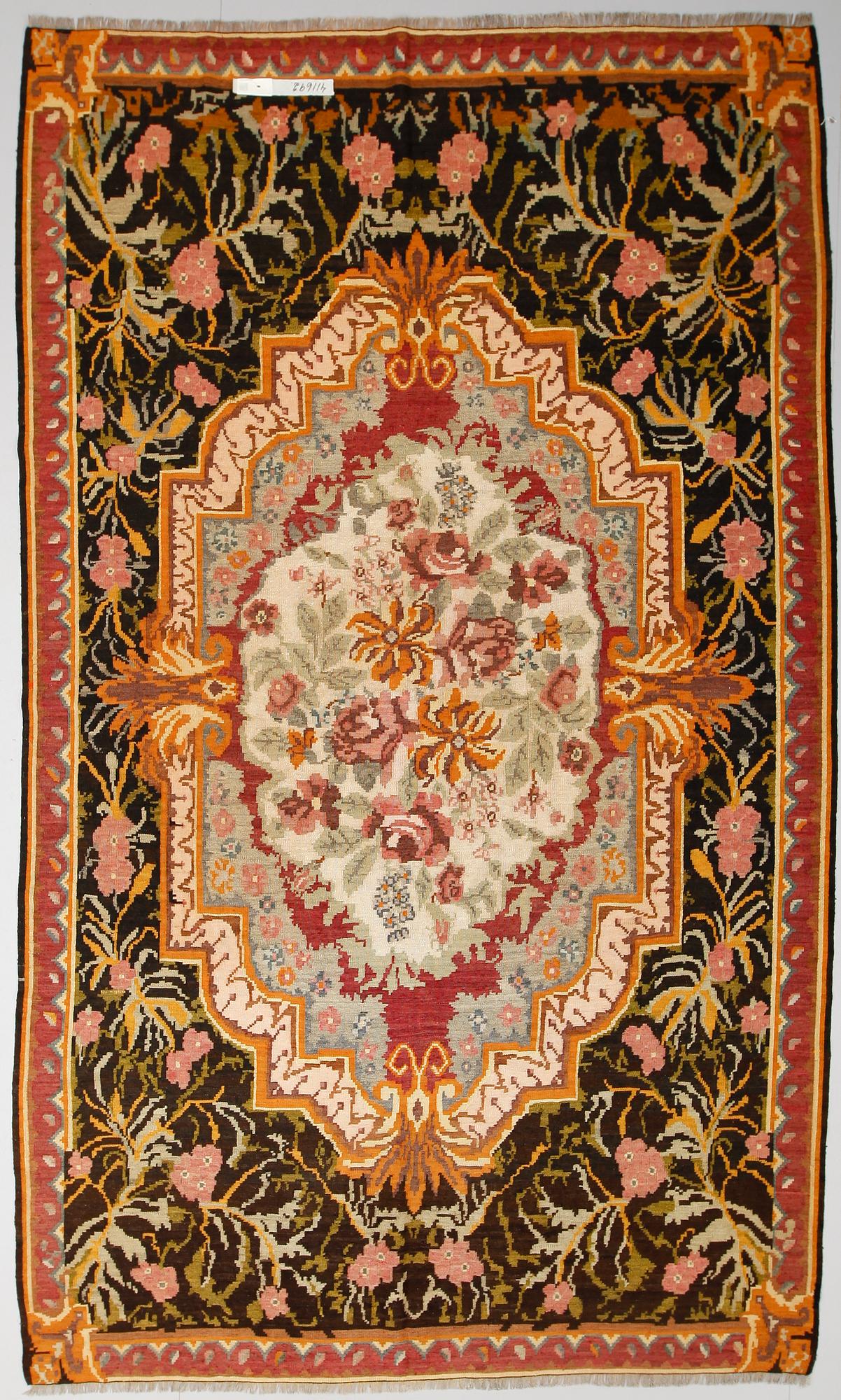 MATTA, Kelim, ca 331 x 220 cm.