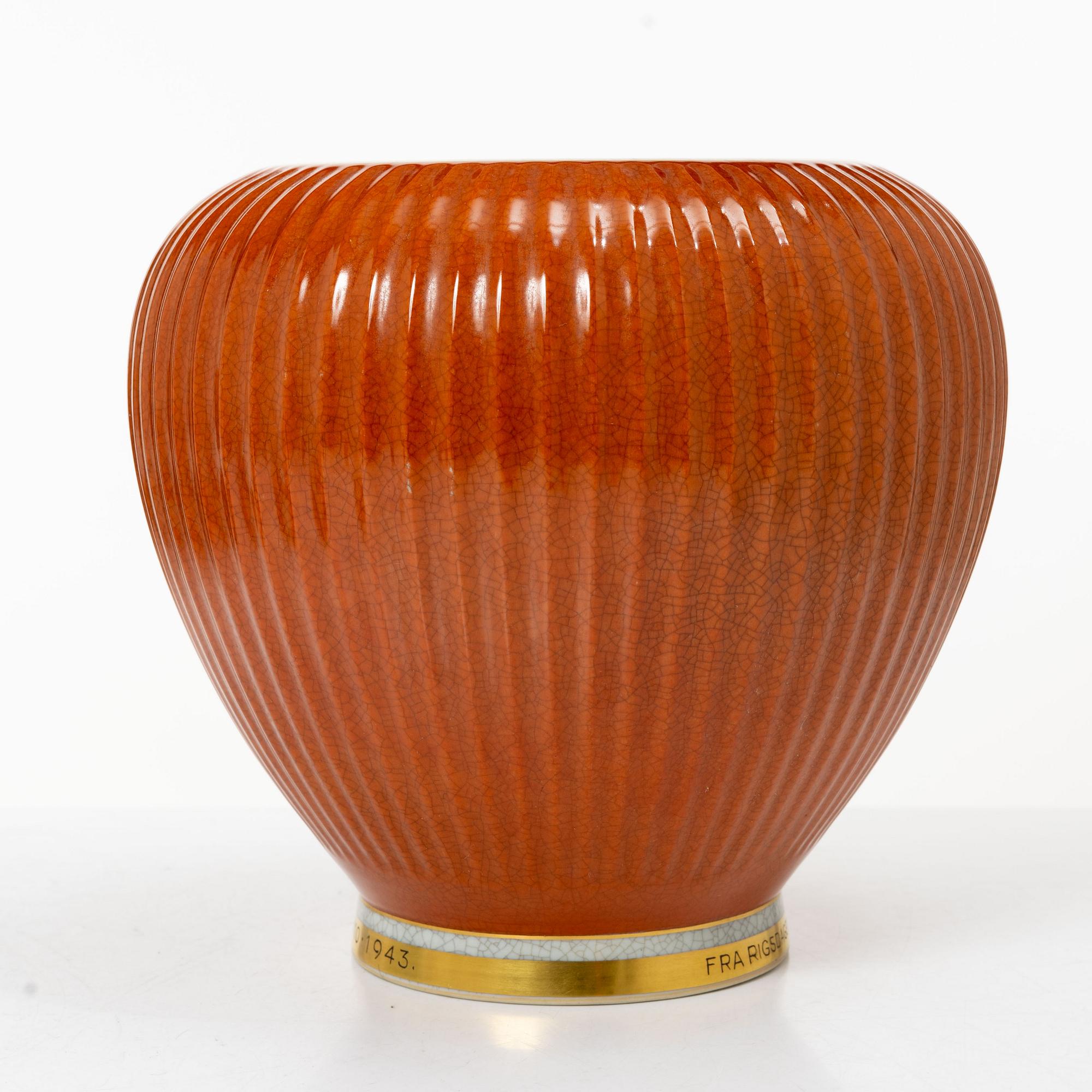 Royal Copenhagen, a vase, Denmark, 1937.