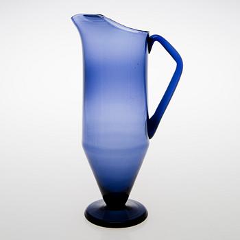 TAMARA ALADIN, A wine carafe with four wine glasses, Riihimäen Lasi, 1961-64. Design year 1961.