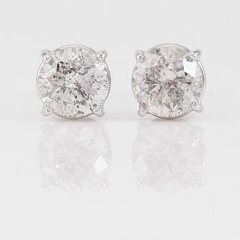 ÖRHÄNGEN, 1 par, 18K vitguld och diamanter tot ca 2.50 ct.