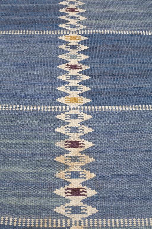 Barbro Nilsson, MATTO, "Salerno blå", flat weave, ca 425-429,5 x 278-281 cm, signed AB MMF BN.