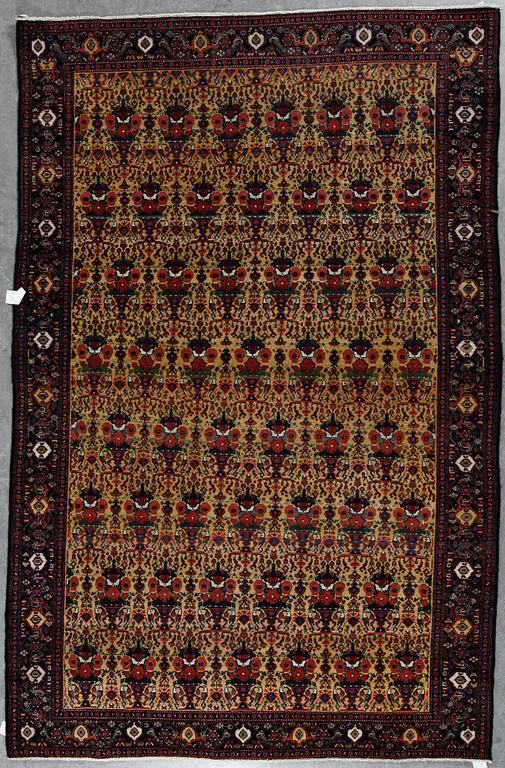 MATTA, semiantik/old Senneh. Ca 249 x 165 cm.