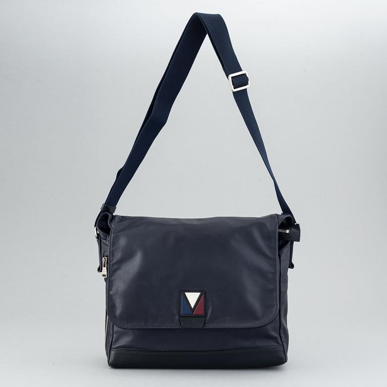 Louis Vuitton, messenger bag, Americas Cup, 2017.