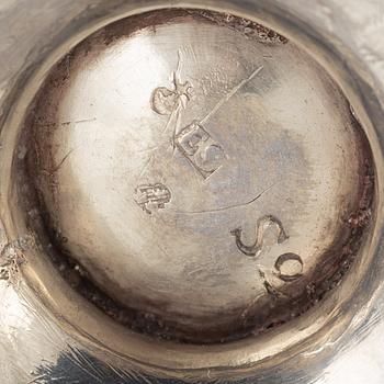 Five silver cups, 18th/19th Century.