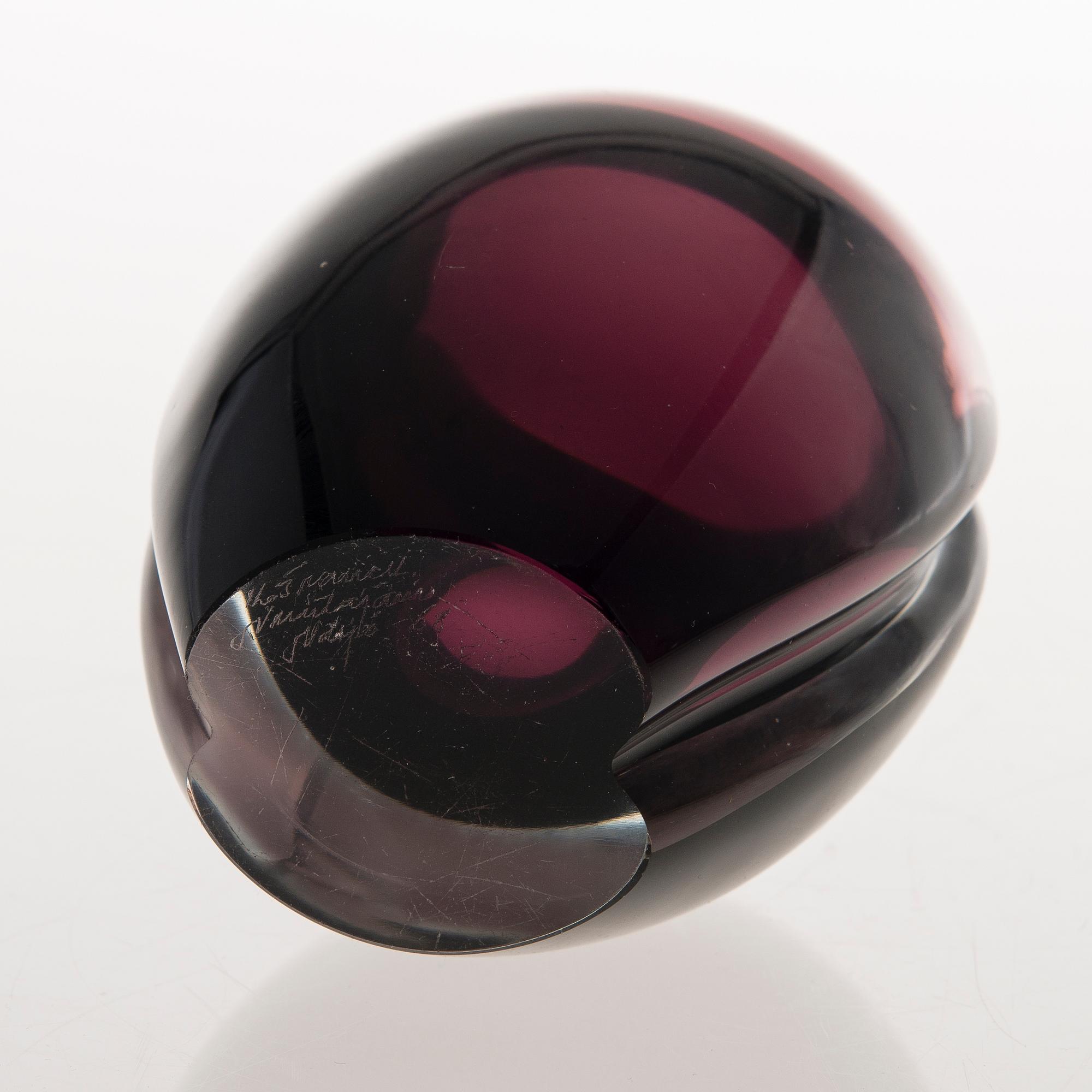 KAJ FRANCK, A KF106 glass vase signed K. Franck Nuutajärvi Notsjö, -58.
