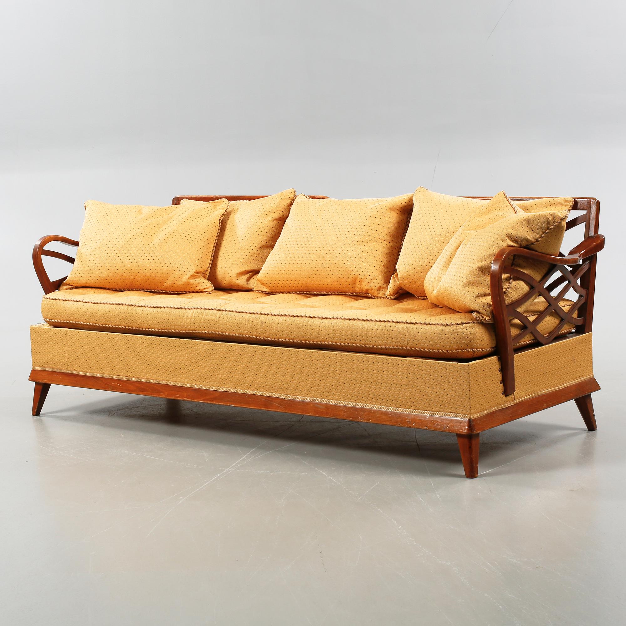 A 1940s Sofa from Bodafors. - Bukowskis
