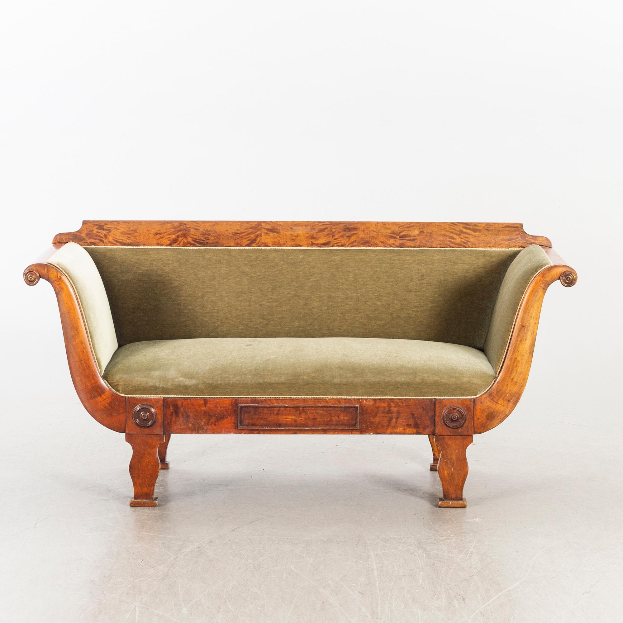 SOFFA senempire 1800-talets mitt.