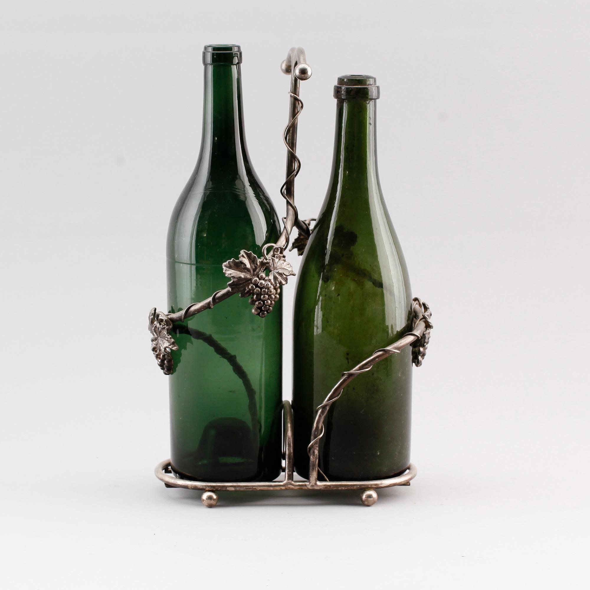 FLASKSTÄLL, glas och försilvrad metall, 1900-talets början.
