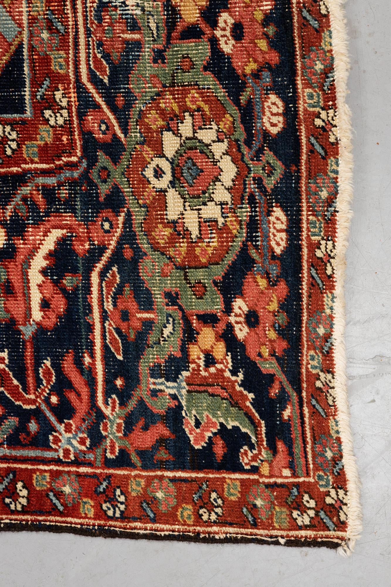 Matta, antik Heris, ca 375 x 280,5 cm.