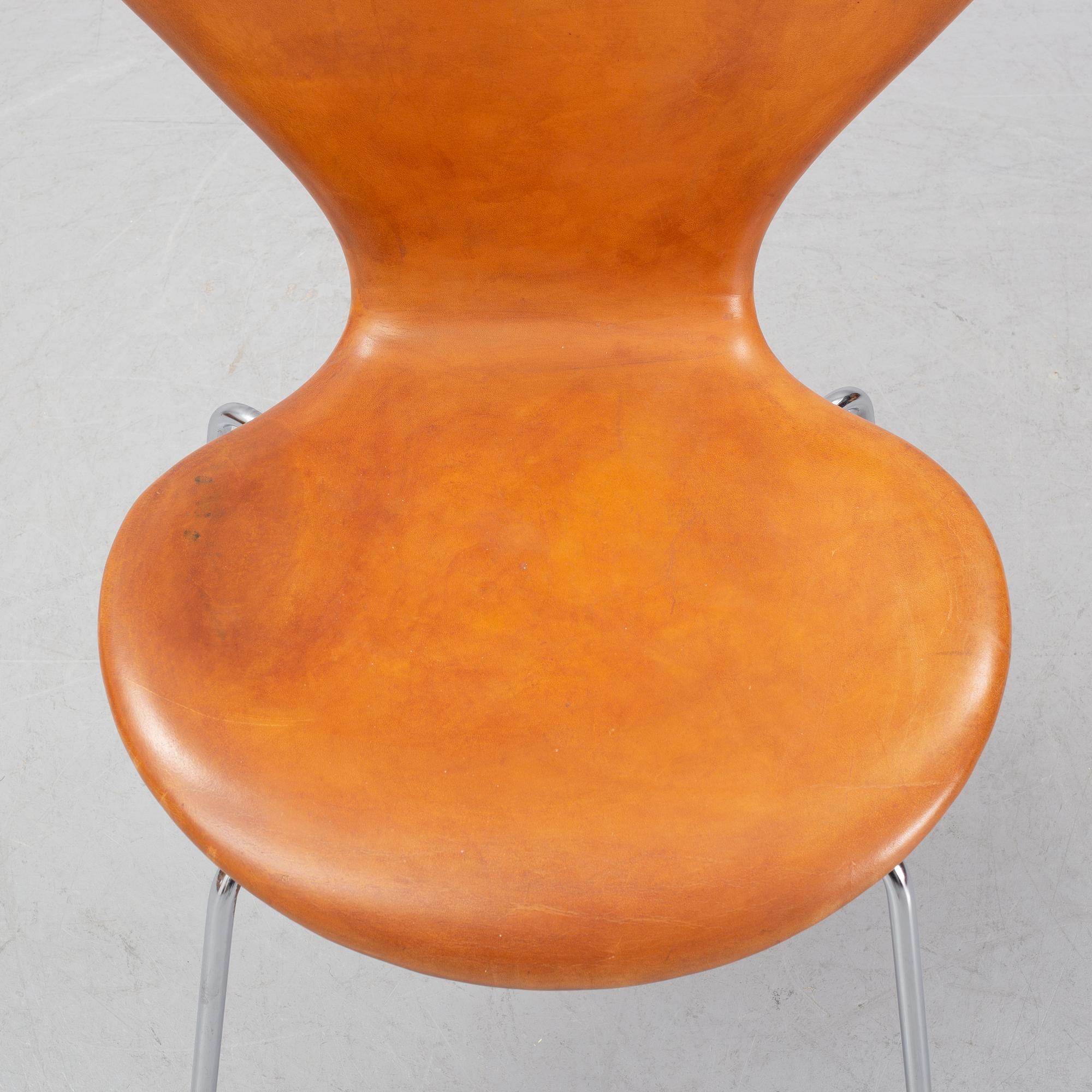 Arne Jacobsen, a leather 'Series 7' chair, Fritz Hansen, Denmark.