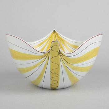 Stig Lindberg, a faience bowl, Gustavsbergs studio 1940-50s.