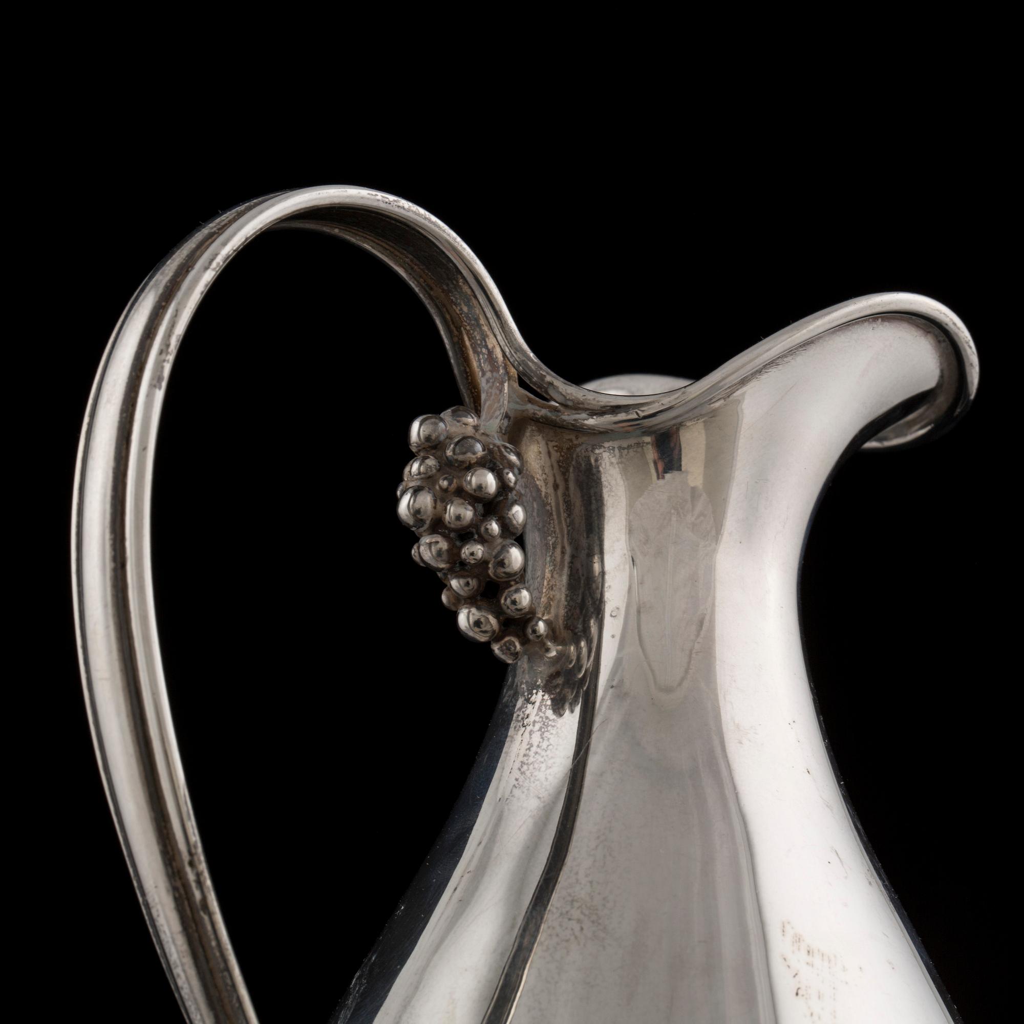 KANNA, Nordisk Silverkonst, Helsingborg. 1948. Vikt ca 500 gram.