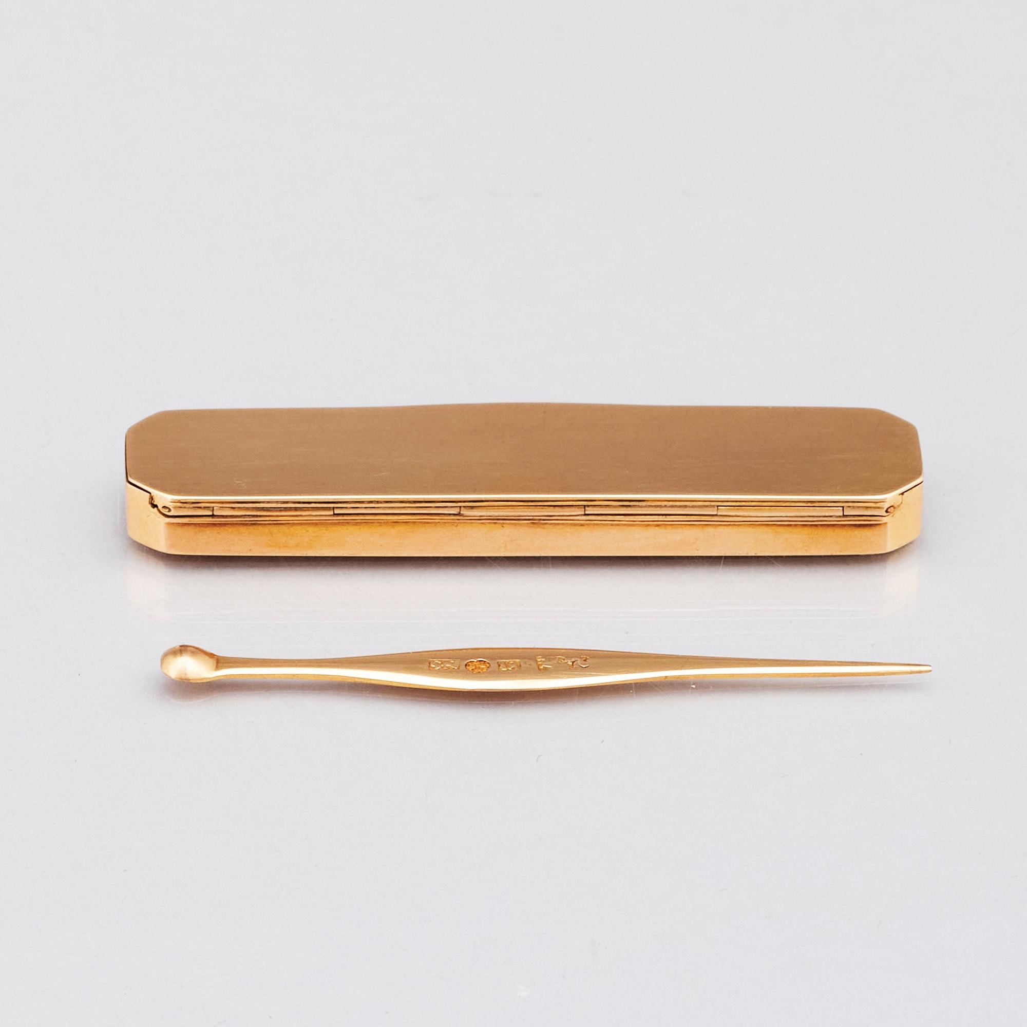 Stephan Nöblin, örslev och dosa, 18 K guld, Ystad 1829.