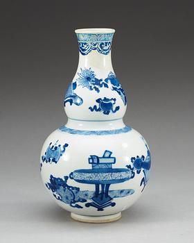 VAS, porslin, Kina. Qing dynastin, Kangxi (1662-1722).