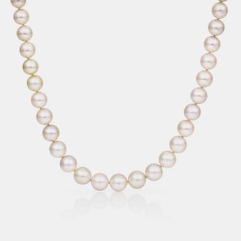 816. A cultured South Sea pearl necklace, Ø 12-14 mm, with a diamond-set clasp.