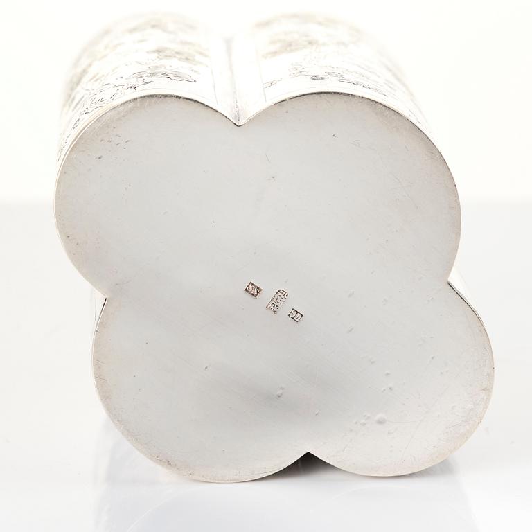 A Chinese silver teacaddy, first part of the 20th century.