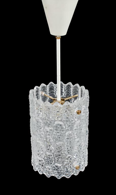 TAKLAMPA, Carl Fagerlund, Orrefors, 1900-talets andra hälft. Höjd 56 cm.