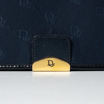 Christian Dior, aftonväska samt paraply.