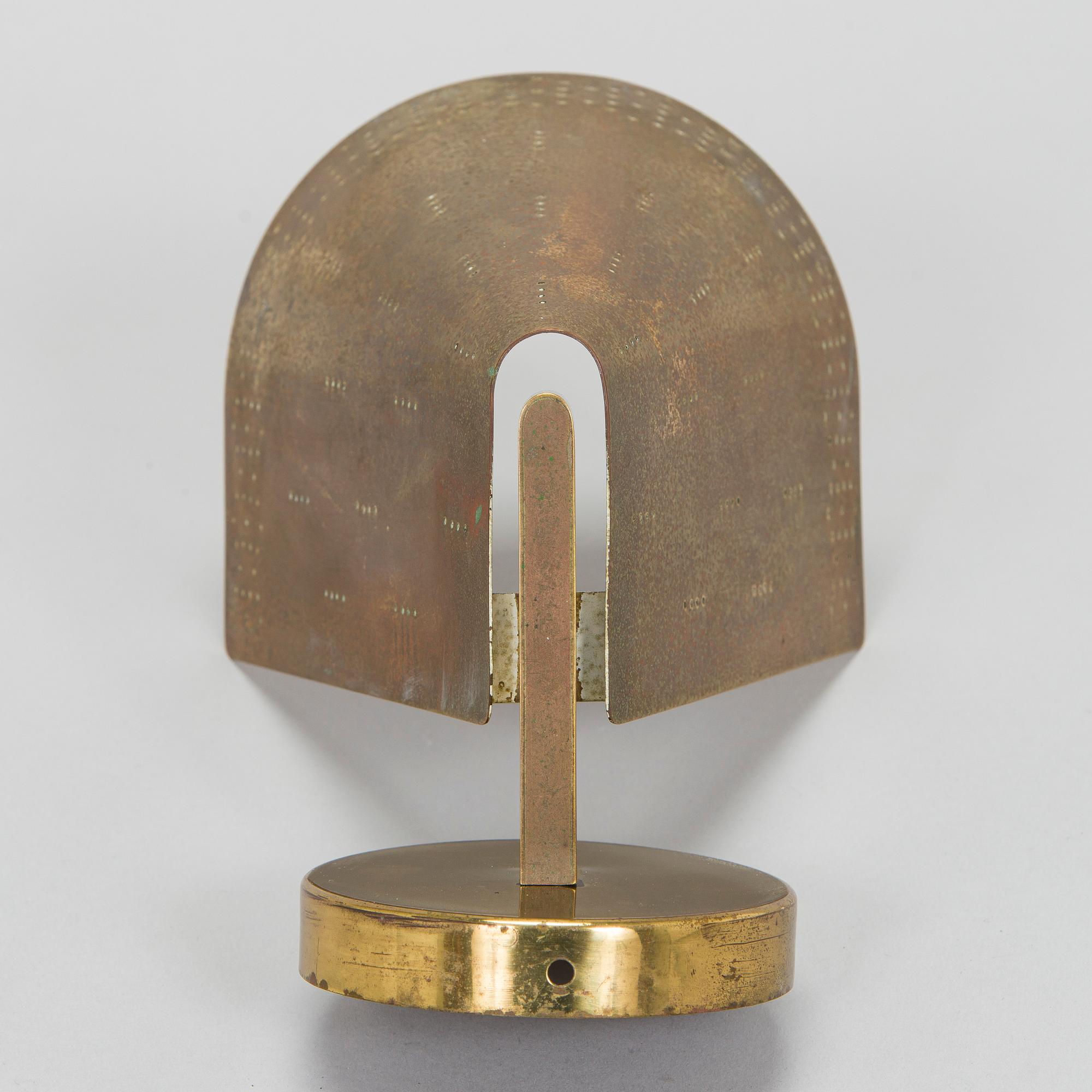 Paavo Tynell, a mid-20th century 'K8-11' wall light for Idman.