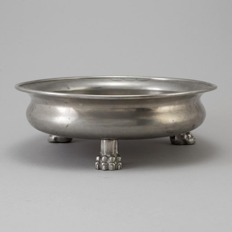 A pewter bowl by Anna Petrus, Firma Svenskt Tenn, 1929.