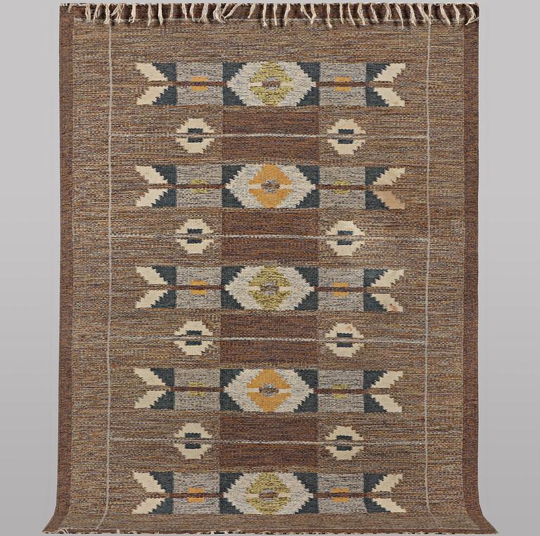ingegerd silow, a flat weave carpet, signed IS, ca 202 x 133 cm.