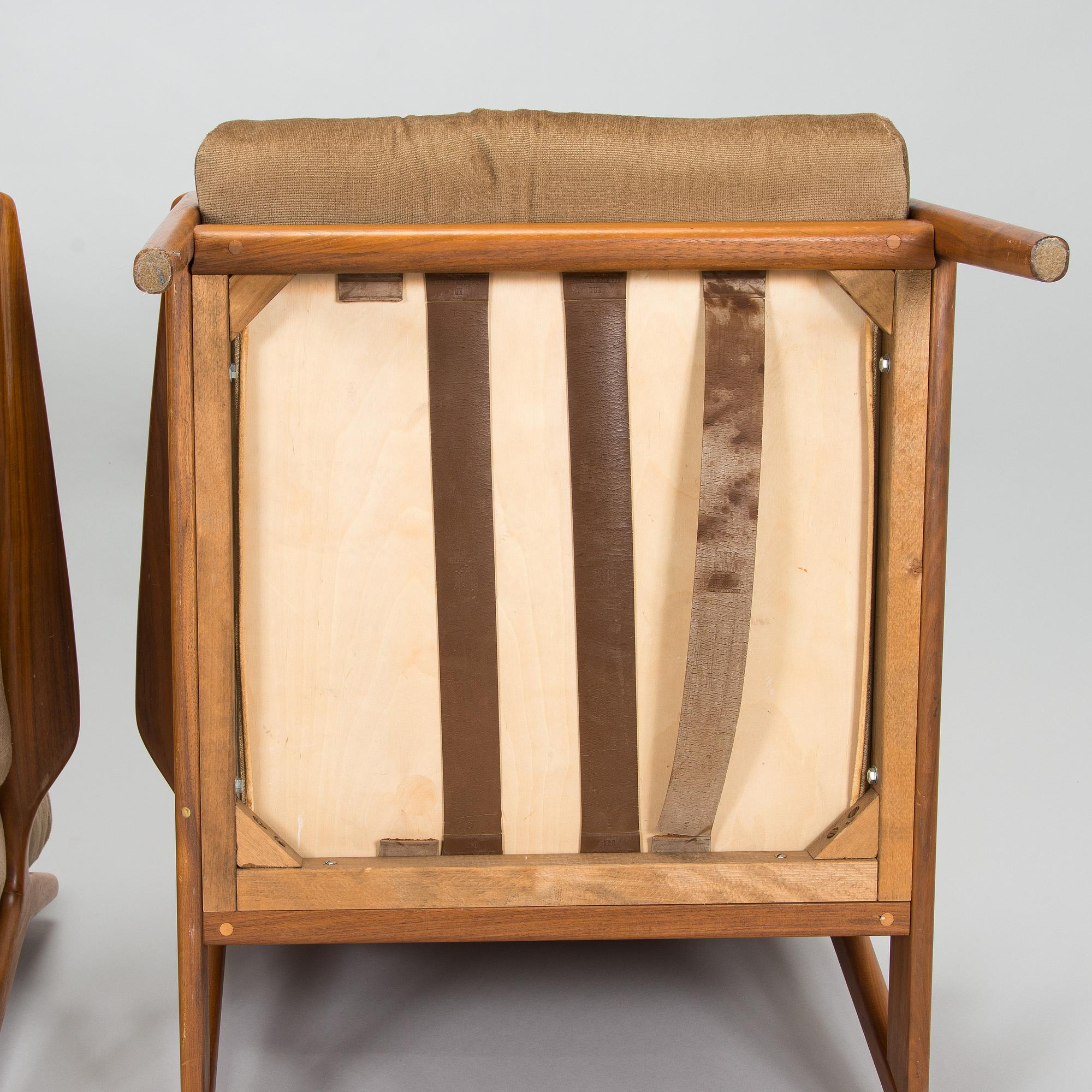 Folke Ohlsson, a pair of armchairs 'USA 75' Dux.