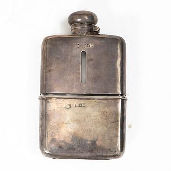 Mappin & Webb Ltd, silverfodral till flaska, London 1901.