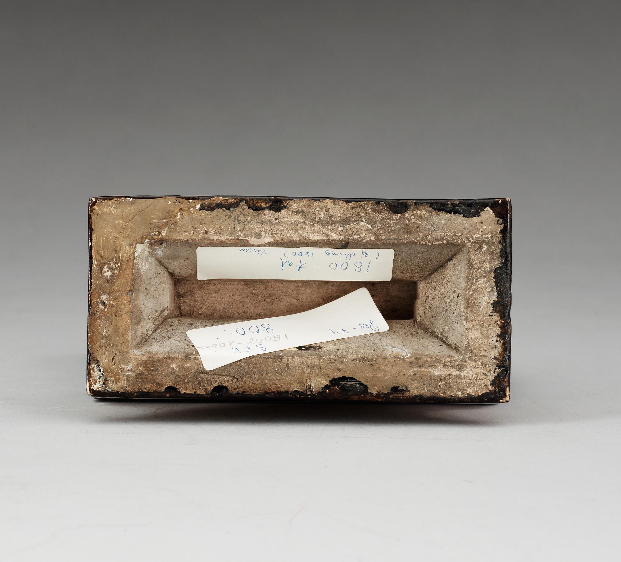 FIGURIN, keramik. Qing dynastin, 1800-tal.