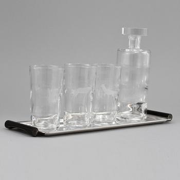 BRICKA samt GLAS, 5 delar, glas och vitmetall, Kosta och GAB, glas daterat 1937?.