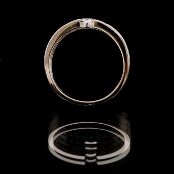 RING, vitguld 14K, briljantslipade diamanter, största diamanten ca 0,15 ct. Vikt 5,6 g.