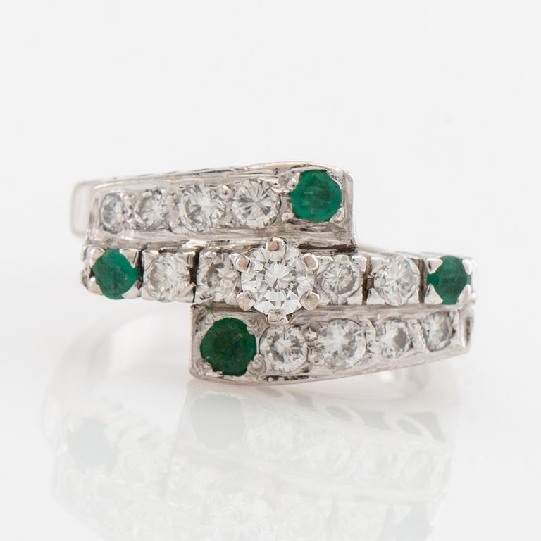 Ring, 18K gold with brilliant-cut diamonds and emeralds, Åhus Goldsmith, Holmqvist, Åhus, 1981.
