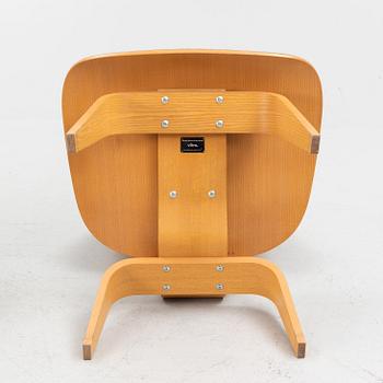 Charles & Ray Eames, stolar, ett par, "Plywood Group DWC", Vitra.