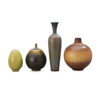 723. A set of four Berndt Friberg stoneware vases, Gustavsberg Studio 1944-47 and 1953-61.