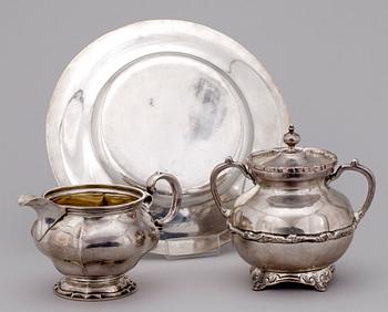 PARTI SILVER, 3 delar, bla Christian Hammer, Stockholm, 1800-1900-tal. Totalvikt ca 1000 gram.