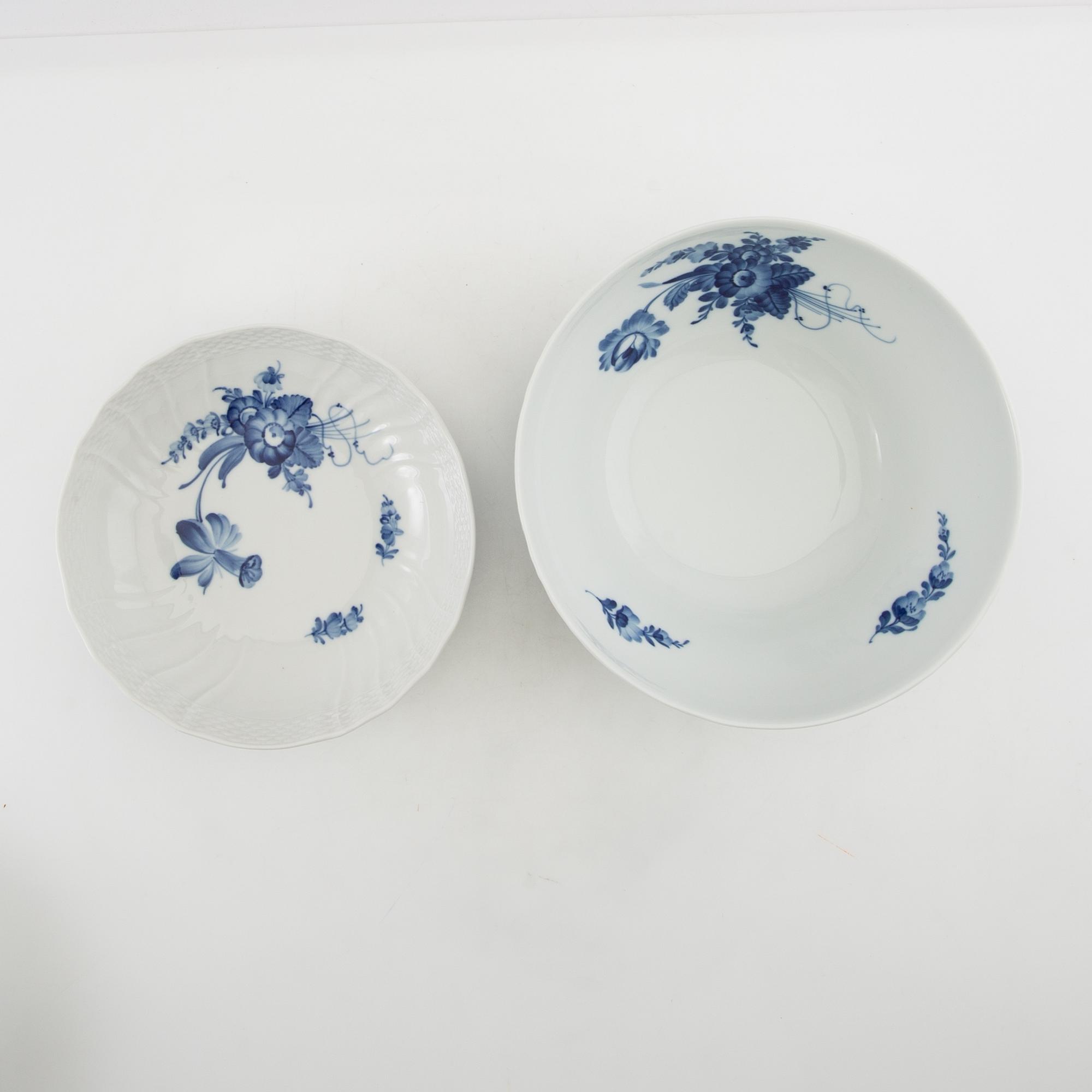 Service approximately 140 pieces "Blue Flower" Royal Copenhagen Denmark 20th century porcelain.