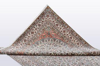 A carpet, Kashmir silke 307 x 220 cm.