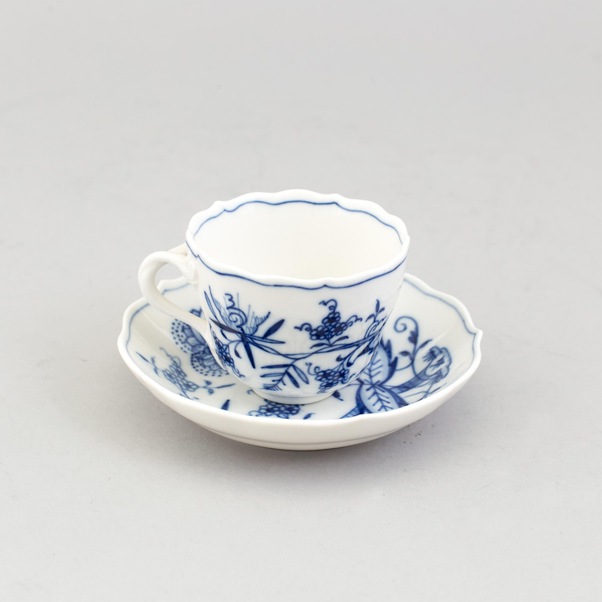 KAFFEKOPPAR, 12 st, "Lökmönstret", Meissen, Tyskland, 1900-tal.