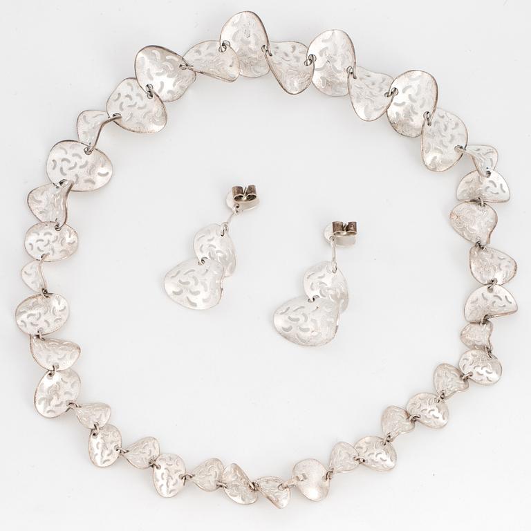 Lapponia. A sterling silver necklace and a pair of earrings.
