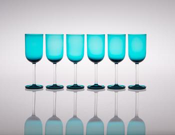 A 10 piece set of glassware for Riihimäen Lasi oy, Finland. Designed in 1958.