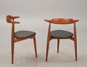 STOLAR, ett par, modell 4104, Hans J Wegner, Fritz Hansen.