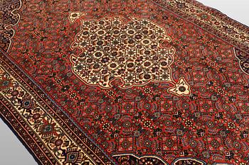A Bidjar carpet, 172 x 113 cm.