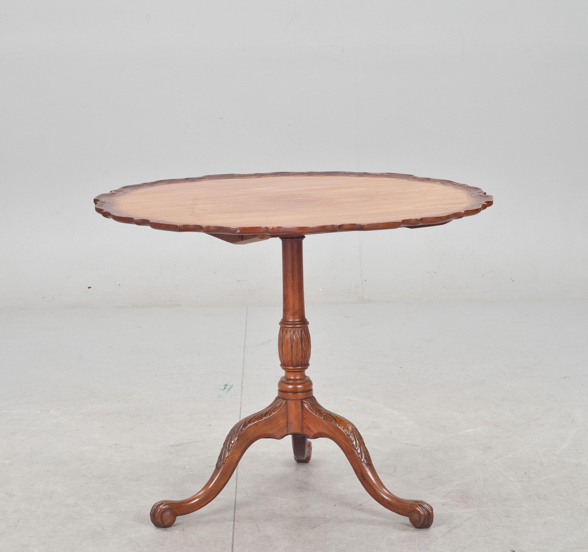 FÄLLBORD. England, 1800-talets första hälft.