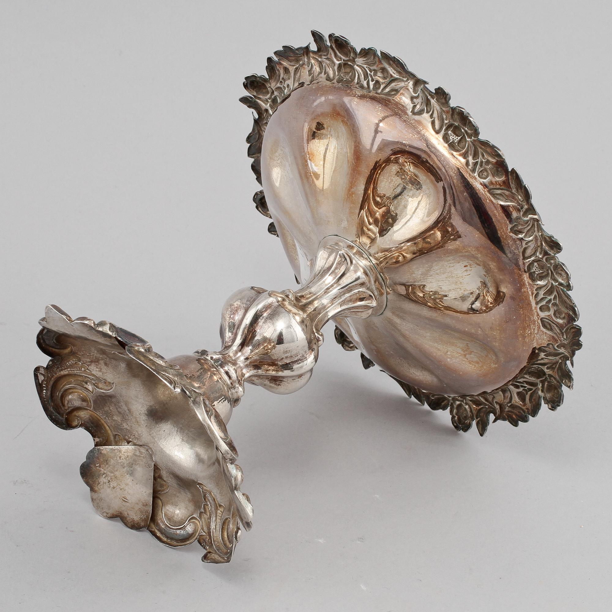 UPPSATSFAT, silver, stämplat AL, Stockholm, 1856. Vikt 315 g.